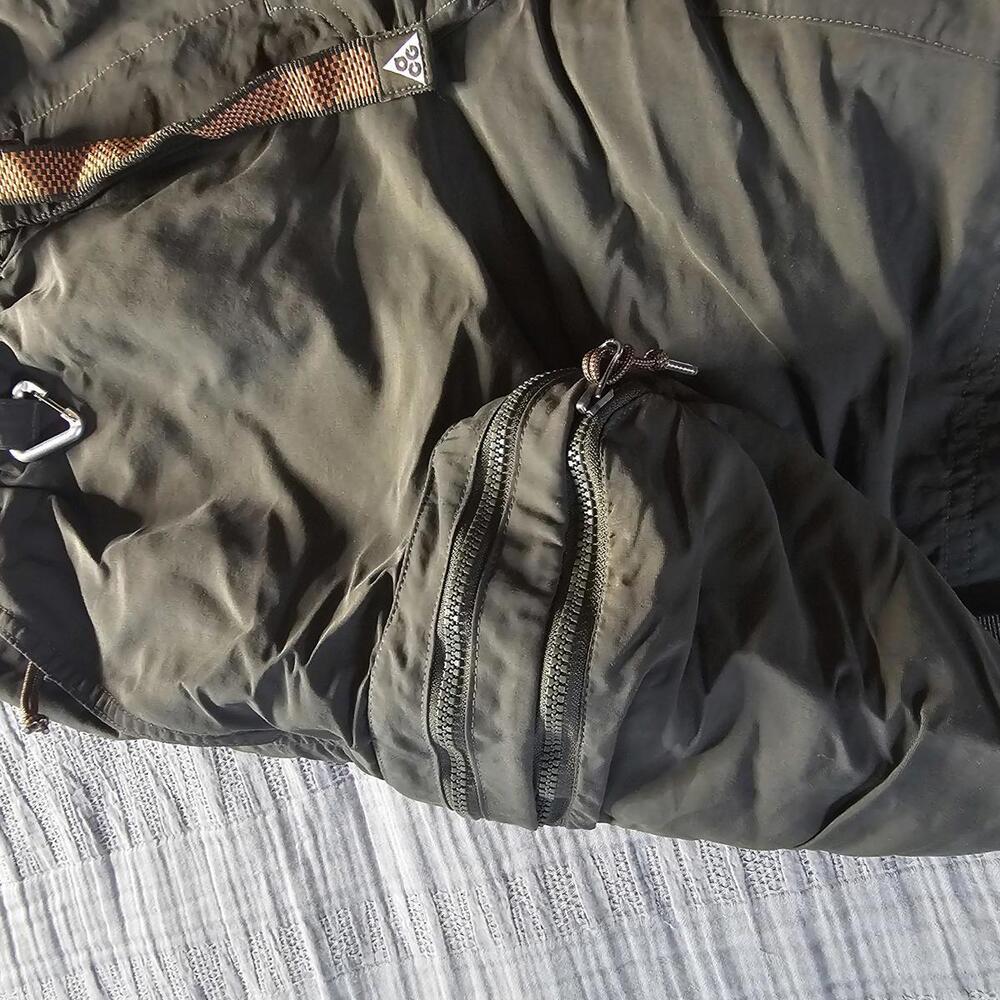 Nike ACG Men's Olive Green Cargo Shorts XS - Picture 5 of 8